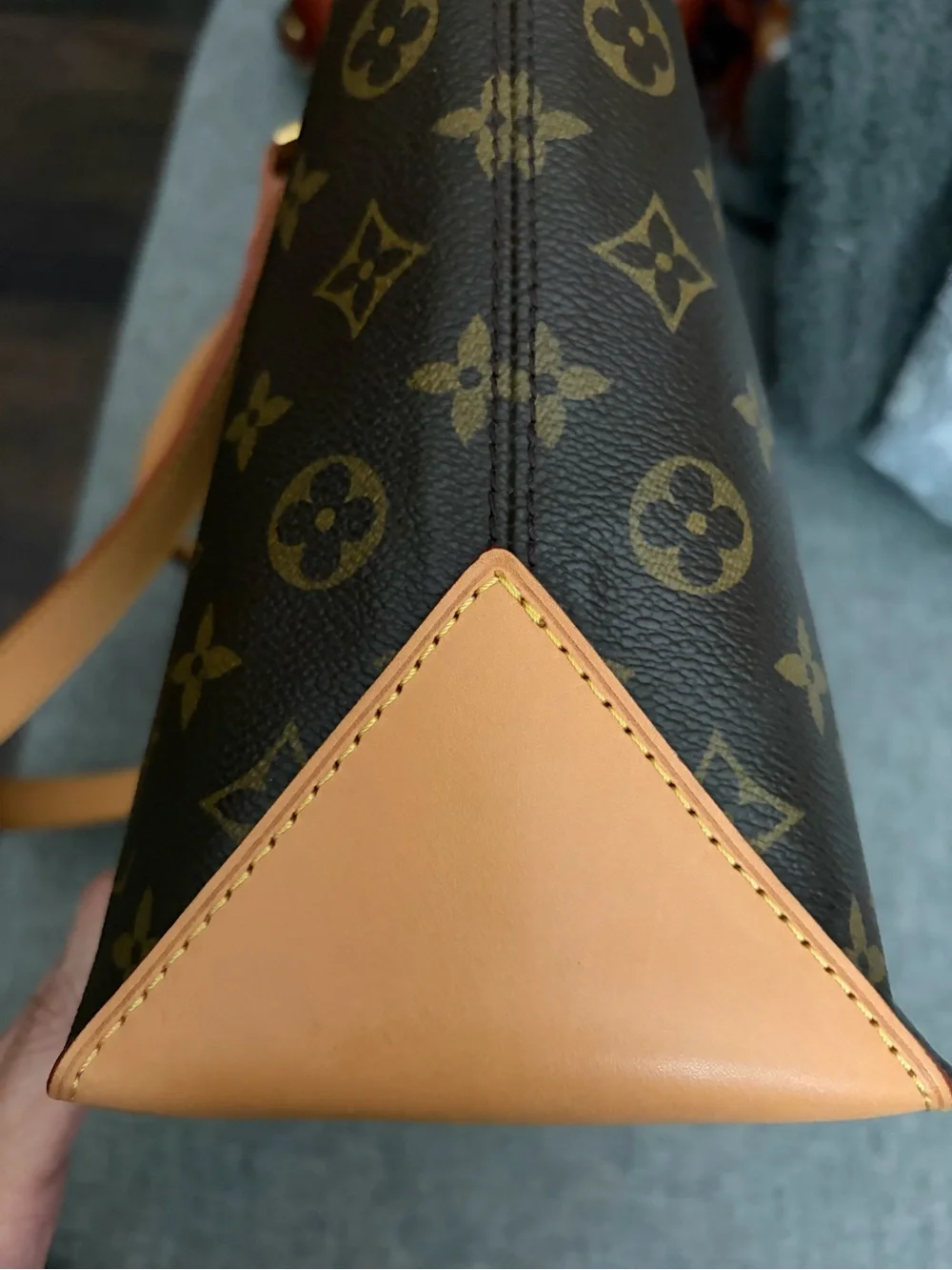 Louis Vuitton classic louis
